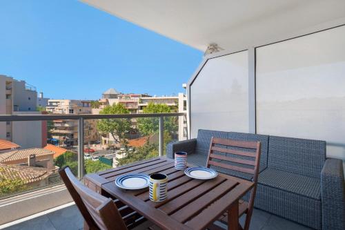 Centre juan les pins 2P pkg Elfira – khách sạn tại Le Ponteil