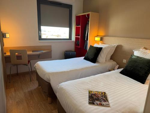Oneloft Hotel Room Type - Twin Room
