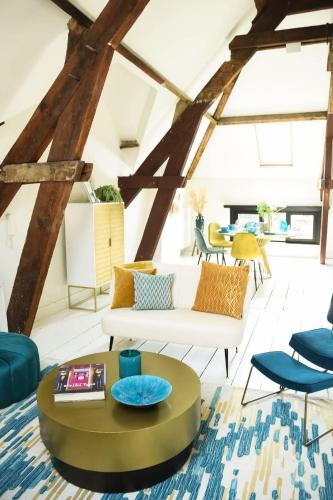 The Loft - Shifting Scenery - image 2
