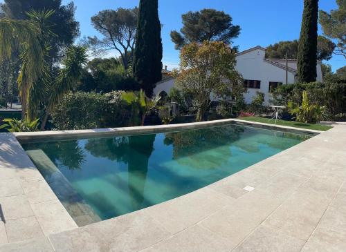 Villa Oustau de l Amour in Saint-Raphael