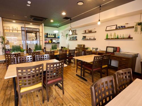 레스토랑, THE DAY HOTEL ShinYokohama in 닛산 스타디움