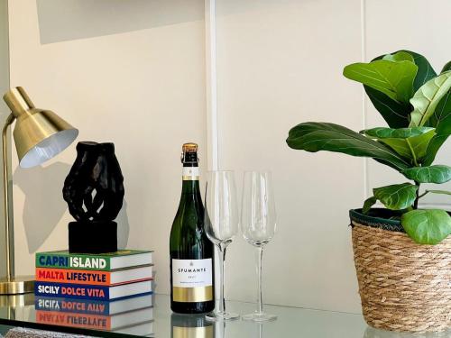 Corner Suite in De Waterkant at the Valour - image 7