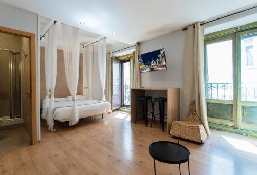 AbraCadabra Suites - image 15