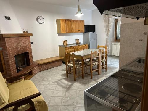 кухня, Casa Vacanze VENDITTO in Кузано-Мутрі