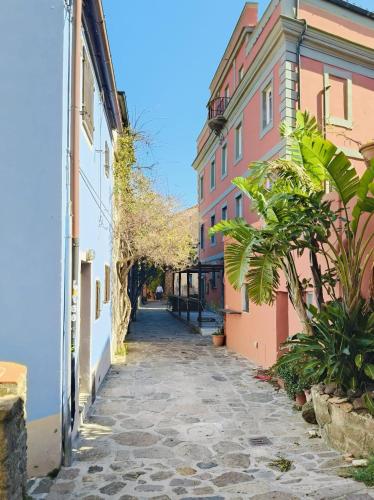Cibo 17 - Appartamento Vista Mare - Zona Castello in Капрайя
