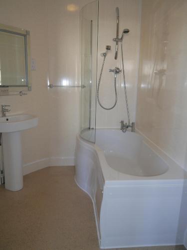 Town House Rooms - image 10