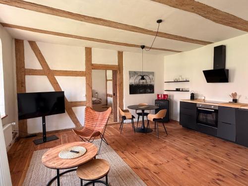 Iekārtas, Apartment in einem Feldsteinhaus zwischen Ulrichshusen und Basedow in Moltzow