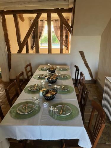 L'Auberge de Reullée (L'Auberge de Reullee) in Marigny-les-Reullee