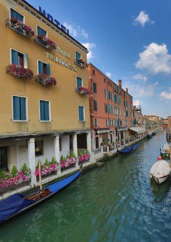 Hotel Arlecchino - image 10