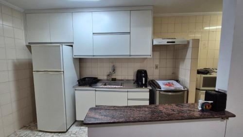 Kitchen, Apartamento no Tombo 80m da praia near Marcao Pier Chopp
