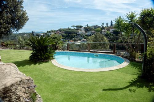 Kert, Makasi Home - Planta baja con piscina en Argentona in Argentona