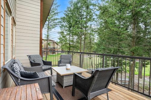 "Serenity Shores" Mins to LakeKing Bed 10 Guests in Windermere (BC)
