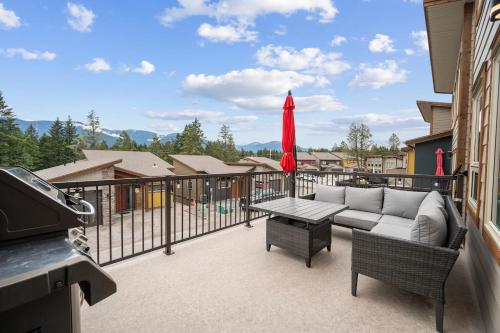 Hideaways Mins to Lake King Bed Dbl Garage AC in Windermere (BC)