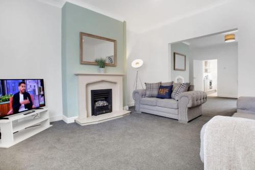 Sleek Gem Home in Houghton le Spring, Sleeps 5 in Hetton-le-Hole