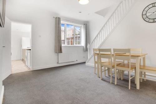 Sleek Gem Home in Houghton le Spring, Sleeps 5 in Hetton-le-Hole