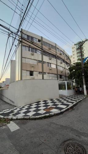 Exterior view, Apartamento no Tombo 80m da praia near Marcao Pier Chopp