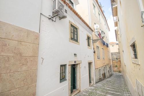 Nomads Lisbon Castello Flats - image 34