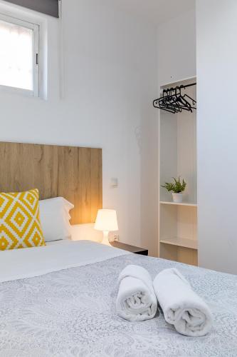 LooP America Room Type - Double Room with Private Bathroom