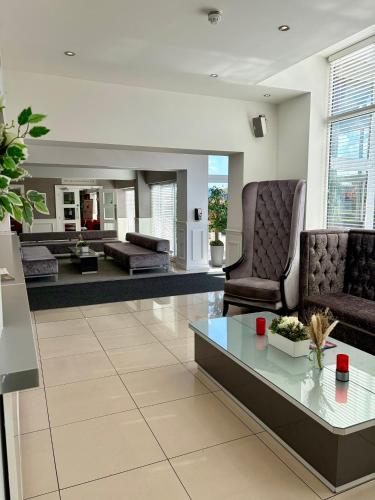 ردهة, The Park Hotel in Bootle