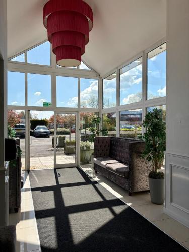 Lobby, The Park Hotel in Bootle