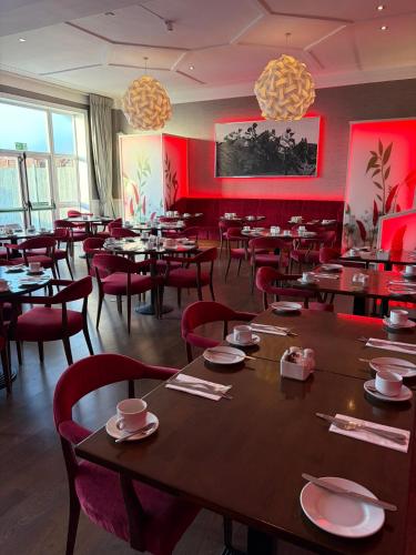 Restaurant, The Park Hotel in Bootle