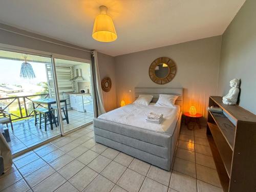 Le Tamarin bleu - neuf - plages - parking - clim - wifi, La Saline-Les-Bains