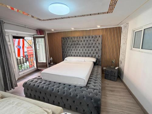 The prince home, Madrid