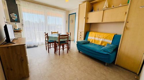 L'Embrun, paisible appartement - résidence front de mer (L'Embrun, paisible appartement - residence front de mer) in Bernieres-sur-Mer