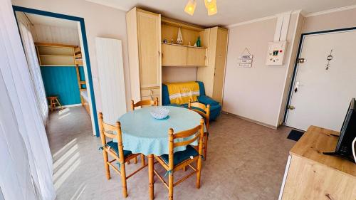 L'Embrun, paisible appartement - résidence front de mer (L'Embrun, paisible appartement - residence front de mer) in Bernieres-sur-Mer