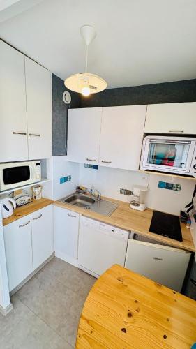 L'Embrun, paisible appartement - résidence front de mer (L'Embrun, paisible appartement - residence front de mer) in Bernieres-sur-Mer