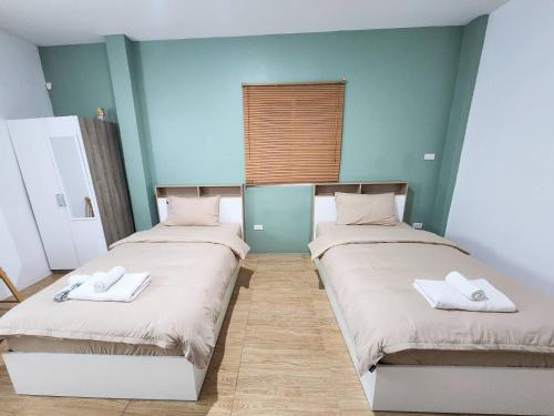 Baan U Sabai Poshtel (บ้านอยู่สบาย พอสเทล) in Manorom