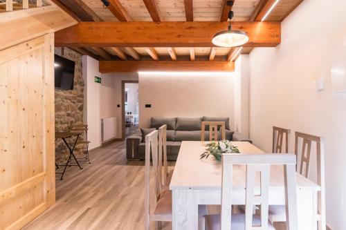 Las Casucas De Somavia in Servillas