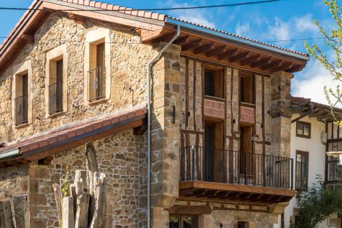 Las Casucas De Somavia in Servillas