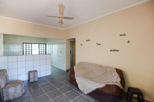 Casa com Churrasqueira e WiFi em Parque Ribeirao - image 2