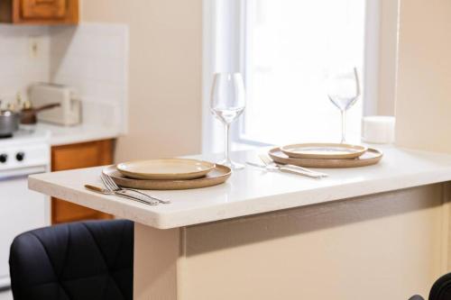 Cozy 1 Bedroom Apartment-Direct Bus to NYC in West New York