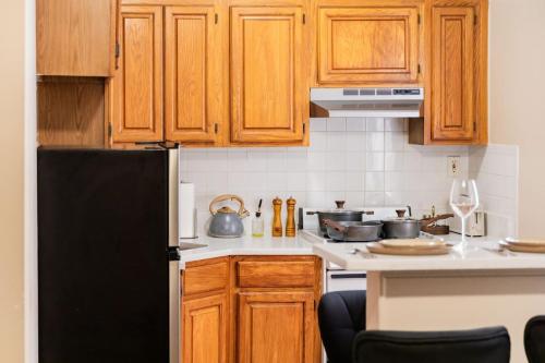 Cozy 1 Bedroom Apartment-Direct Bus to NYC in West New York