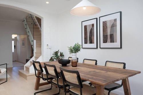 Surry Hills 3BR Family Home with Parking and Garden - image 13
