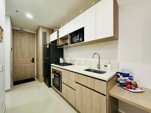 New Playa Salguero Apartment Pools & Sea