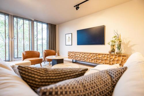Stylische Penthouse - Maisonette - Wohnung im edlem Design mit Balkon, Dachterrasse und kostenloser  – khách sạn tại Markkleeberg
