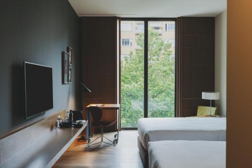 room detail thumbnail 0
