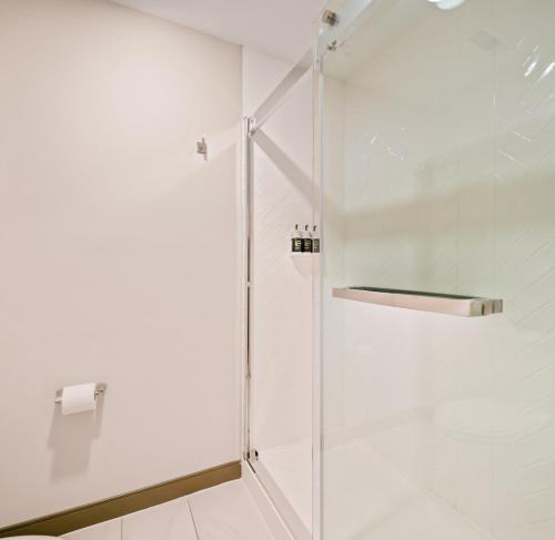 B&B HOTEL Jacksonville Airport - Newly Renovated! - image 2