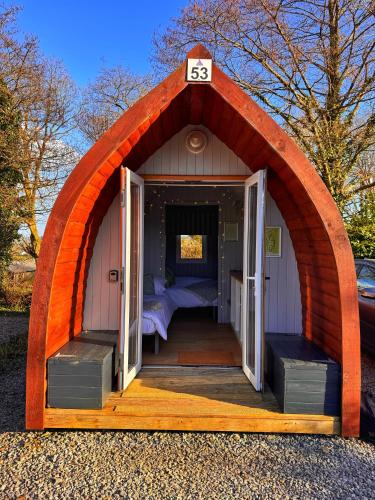Little Green Glamping Pod