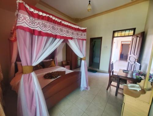 Uhuru 50 Hotel in Kasese