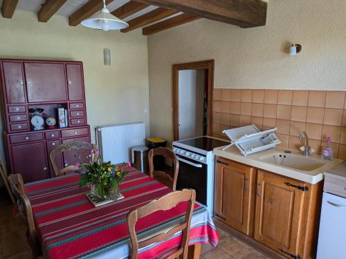 Gîte indépendant au calme, proche de Vézelay (Gite independant au calme, proche de Vezelay) in Saizy