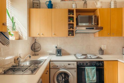 Dalebrook Cottage in the heart of Kalk Bay - image 28