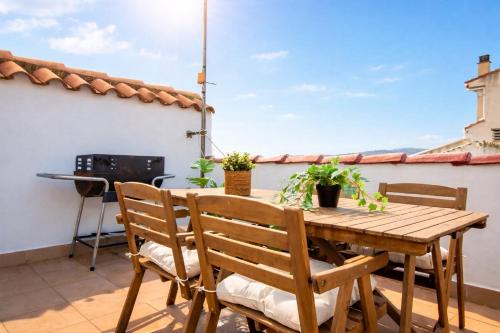 coqueta casa rural con terraza y barbacoa in Mendigorría