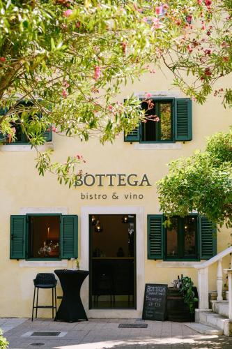 . Bottega