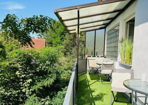 Apartment AlbGlück 1 Hechingen, 2 Schlafzimmer, bis 5 Personen, Burg 5 km in Hechingen, Deutschland