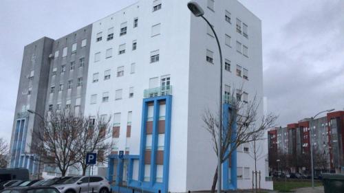 Lisbon Luxury Apartment with 4 Bedrooms - image 14