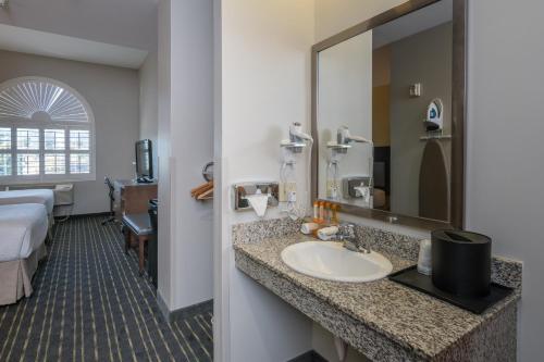 Hotel Aura